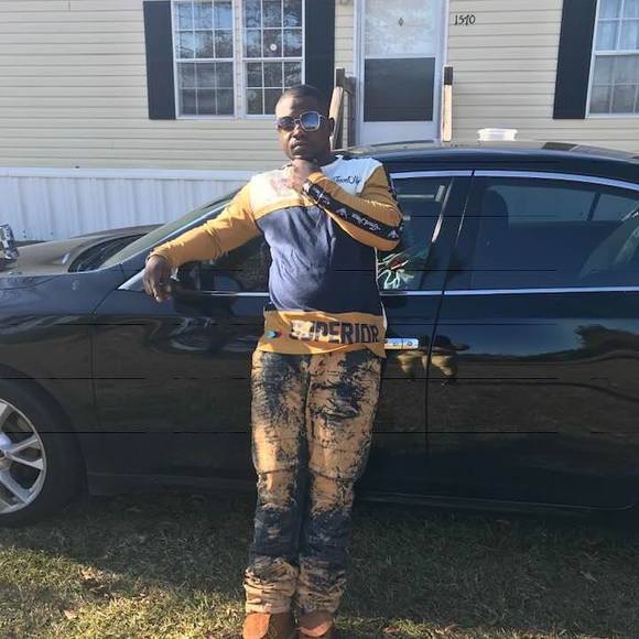 Meet your Posher, Clarence - Picture 1 of 1